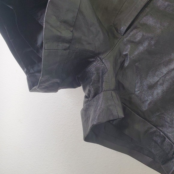 Cache Vintage 90s Y2K Women's Black Cuffed Leather Mini Shorts Size 4 - Picture 8 of 10